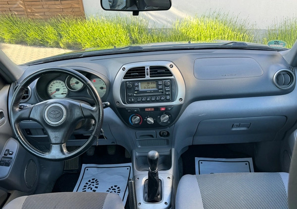 Toyota RAV4 cena 25800 przebieg: 200000, rok produkcji 2003 z Inowrocław małe 46